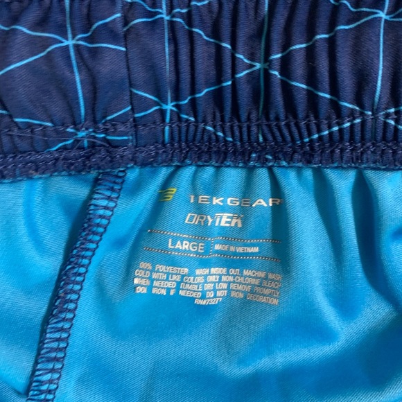 Workout shorts - Picture 3 of 3